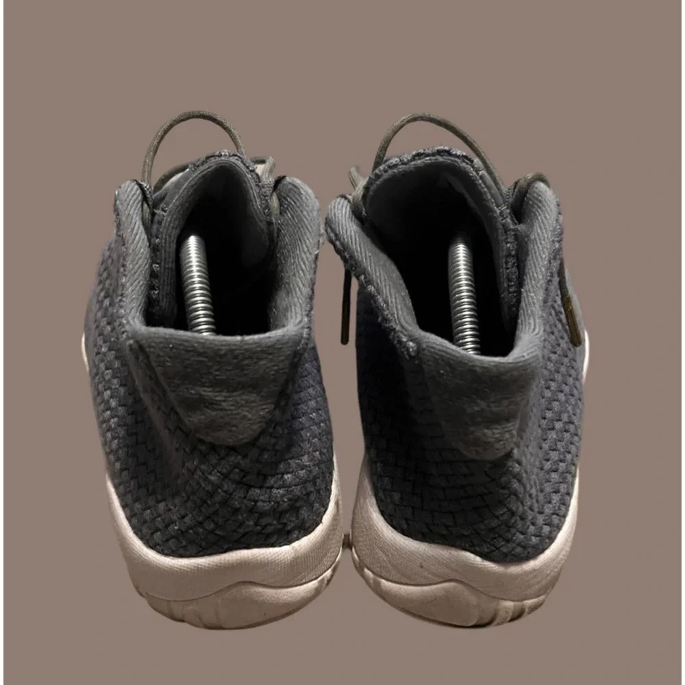 MEN'S 10.5 -AIR JORDAN Future Mid Sneakers, Cool Grey / White| 656503-003